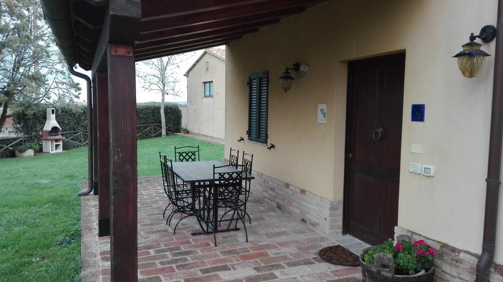 Gasthaus Agriturismo La Quiete Polverigi Exterior foto